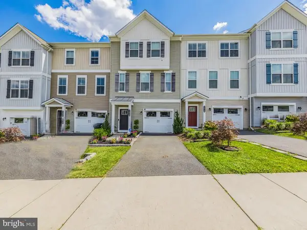 1420 Teagan Dr, Fredericksburg, VA 22408