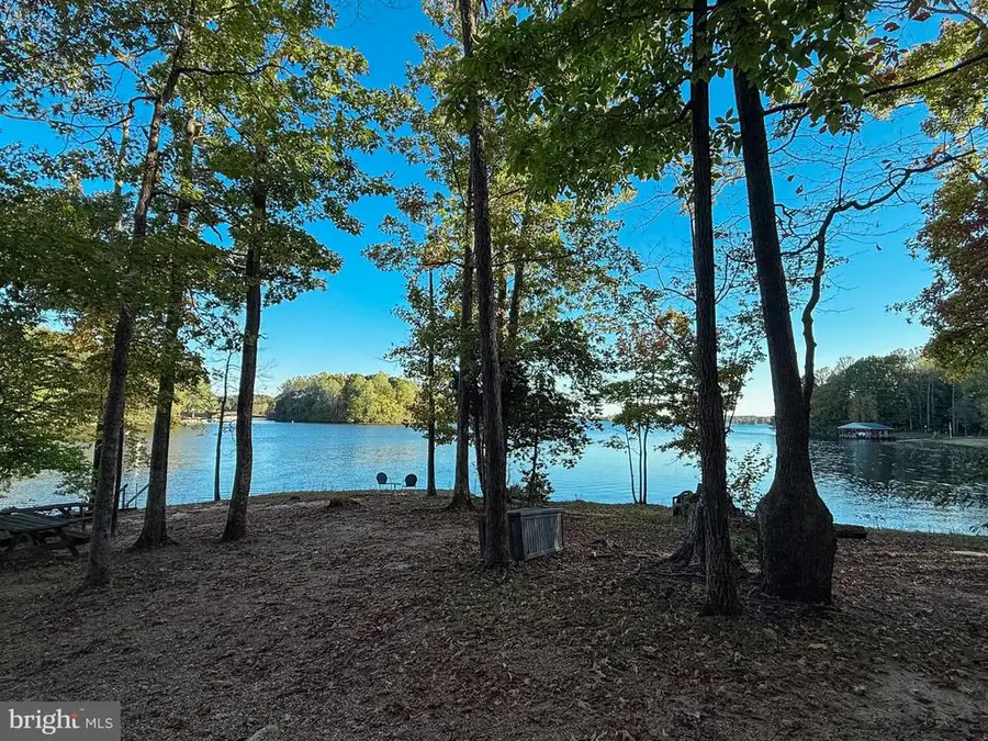 3819 Breaknock Rd, Bumpass, VA 23024 - #2