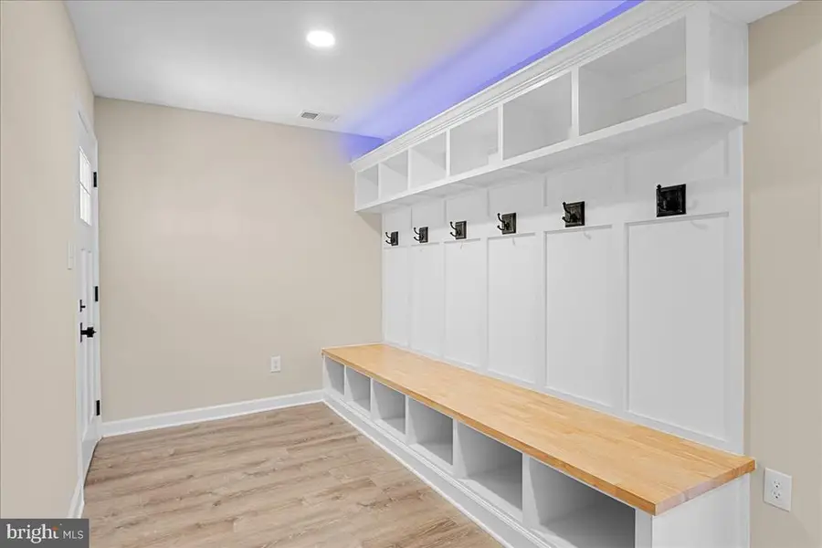 3903 Swanson Ct, Fredericksburg, VA 22408 - #2