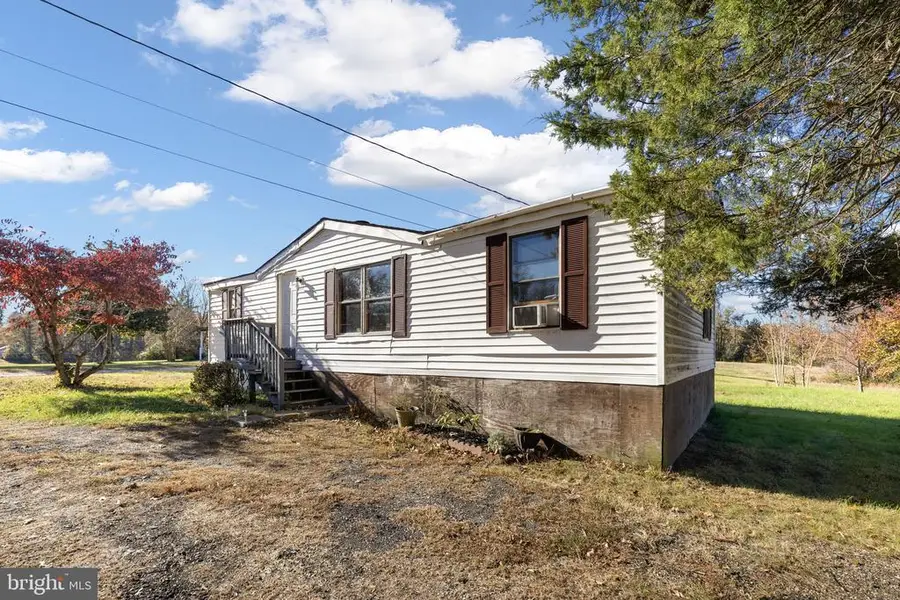 9004 Thornton Rolling Rd, Fredericksburg, VA 22408 - Image #2