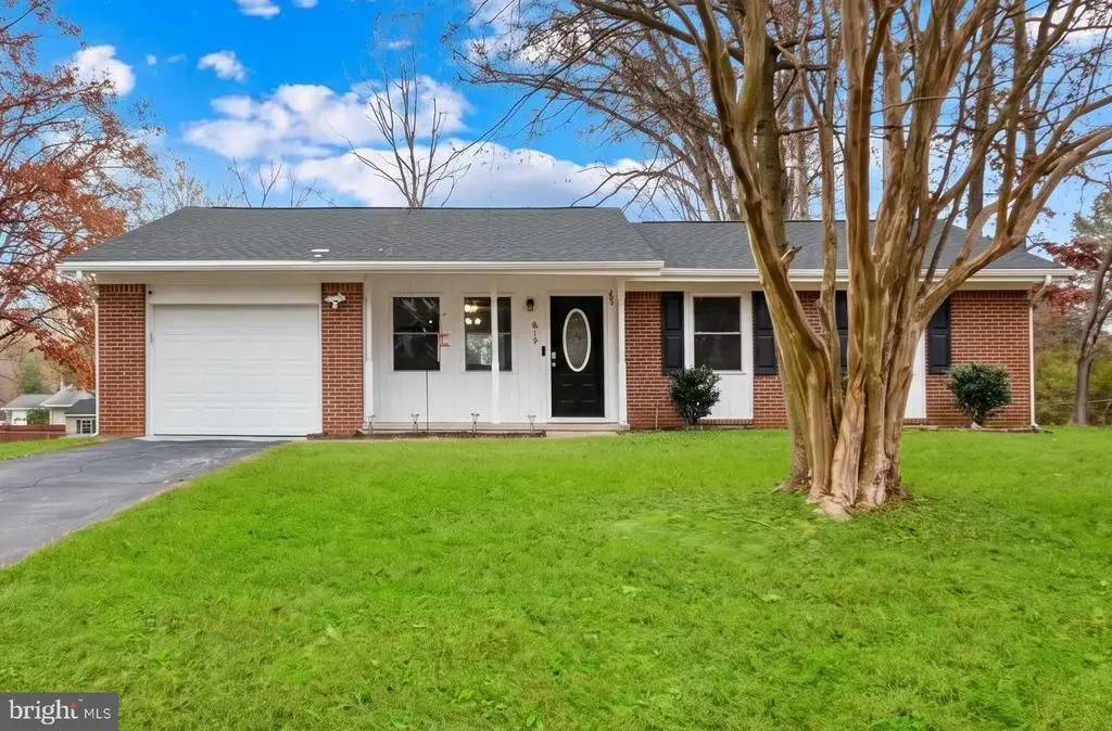 813 Sherwood Ln, Fredericksburg, VA 22407 - #1