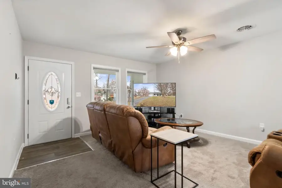 813 Sherwood Ln, Fredericksburg, VA 22407 - #2