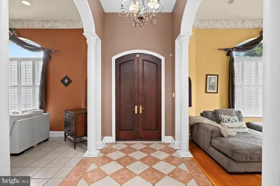 6902 Tower Of London Dr, Fredericksburg, VA 22407 - #2