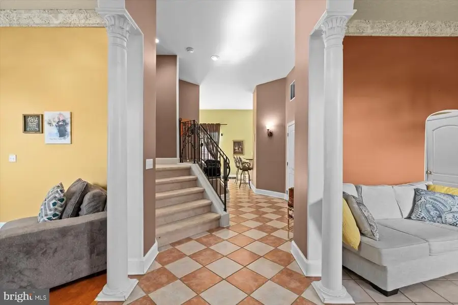 6902 Tower Of London Dr, Fredericksburg, VA 22407 - #3