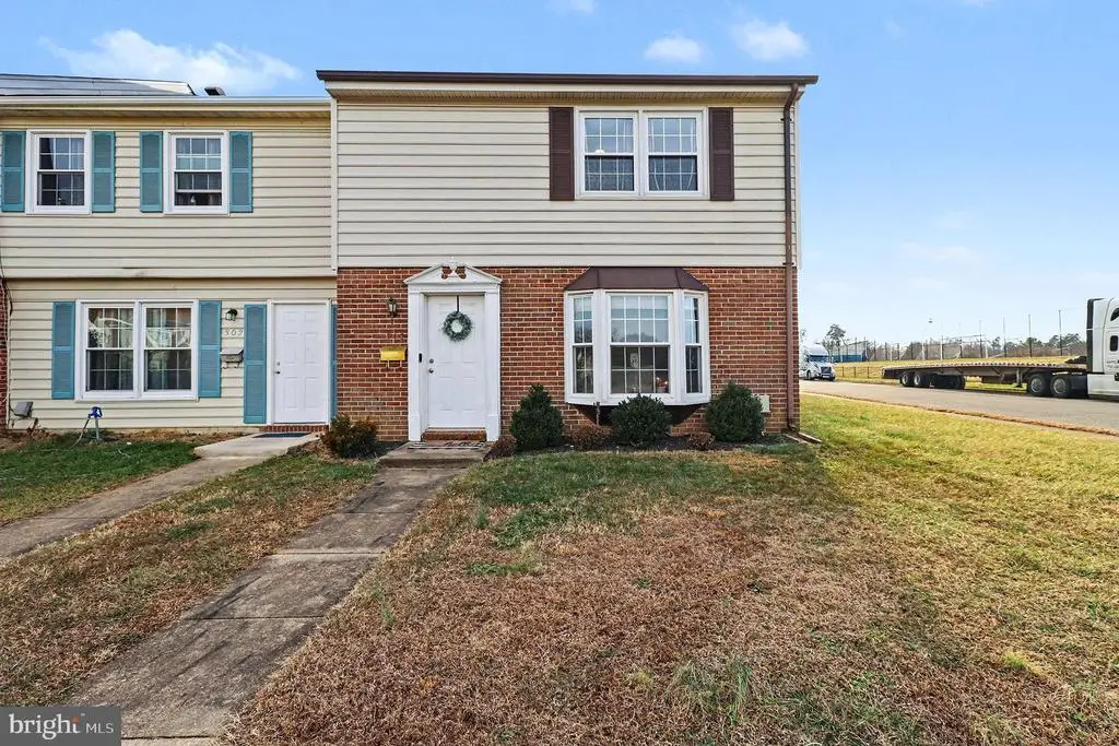300 Clay St, Fredericksburg, VA 22408 - Image #1