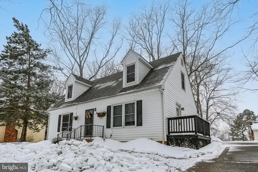 323 Burman Ln, Fredericksburg, VA 22407 - Image #2