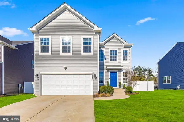 9527 Hillcrest Dr, Fredericksburg, VA 22407