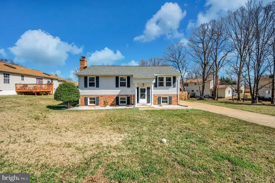 713 Shamrock Dr, Fredericksburg, VA 22407 - #2