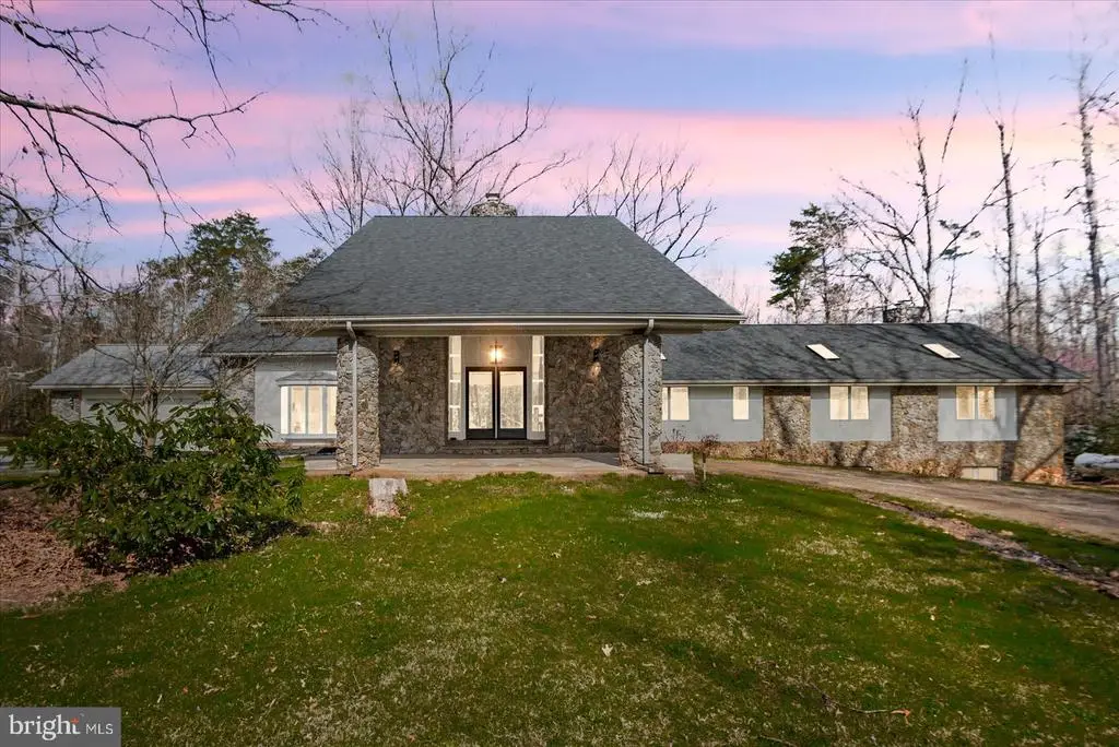 7621 River Rd, Fredericksburg, VA 22407 - #1
