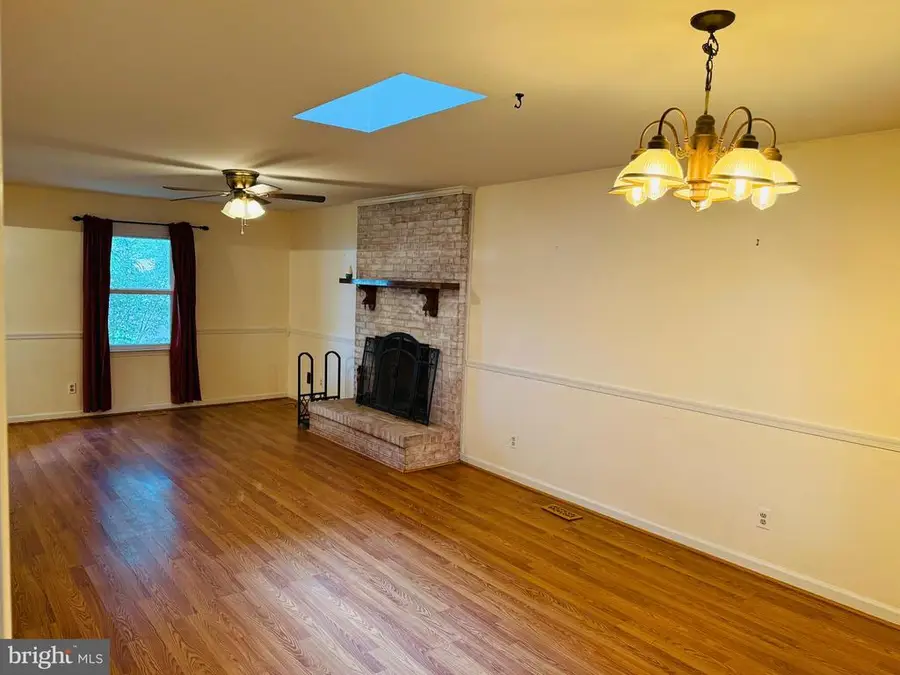 212 Gerber Dr, Fredericksburg, VA 22408 - #2