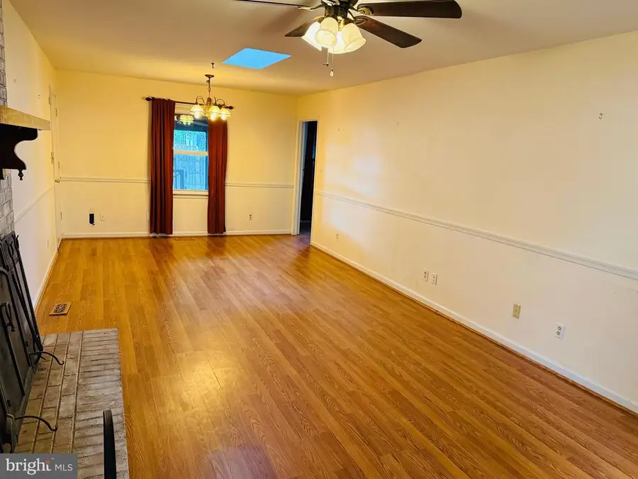 212 Gerber Dr, Fredericksburg, VA 22408 - #3