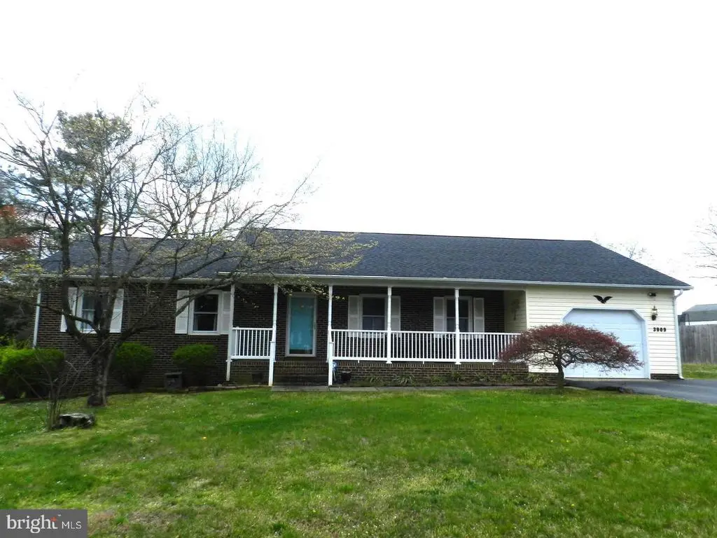 3909 Norris Dr, Fredericksburg, VA 22407 - #1
