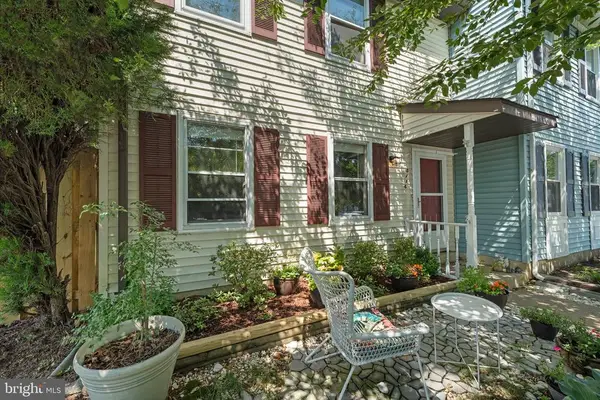 5116 Pecan Dr, Fredericksburg, VA 22407