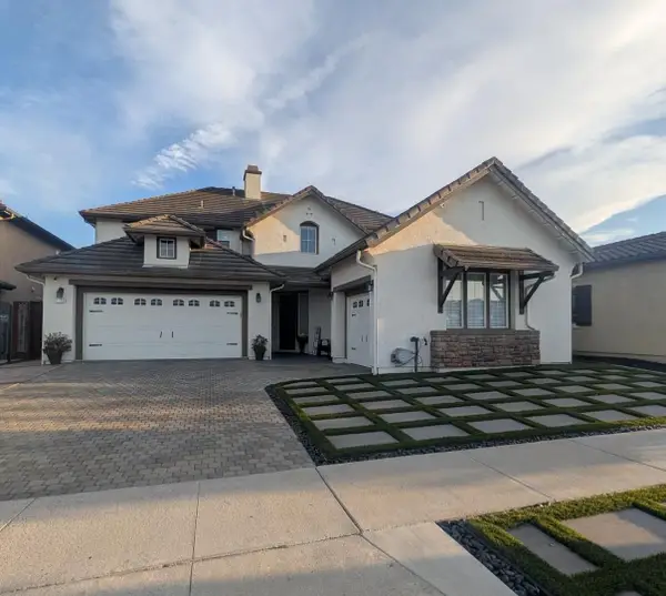 1120 Pueblo Ct, Gilroy, CA 95020
