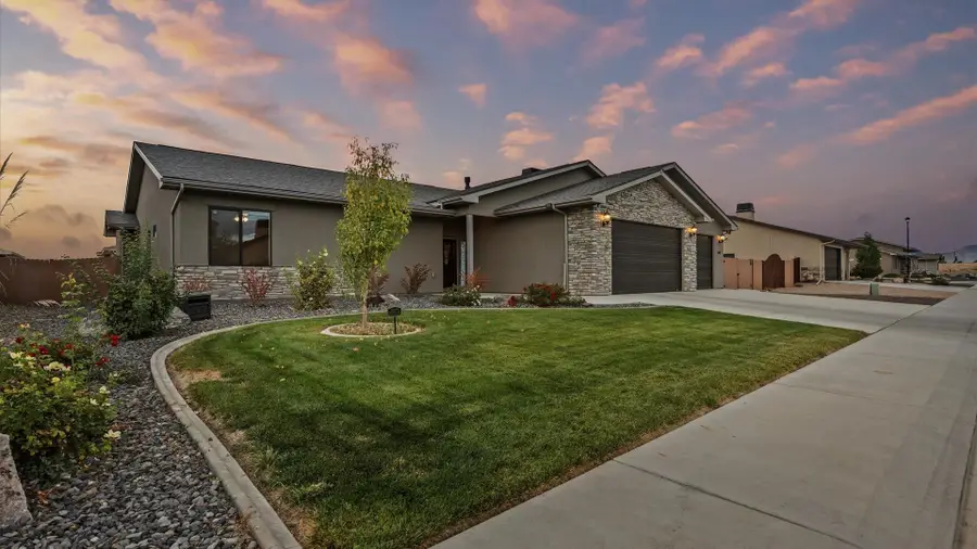847 Fire Agate Lane, Grand Junction, CO 81506 - Image #2