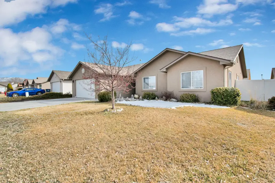 3015 Oakwood Drive, Grand Junction, CO 81504 - #2