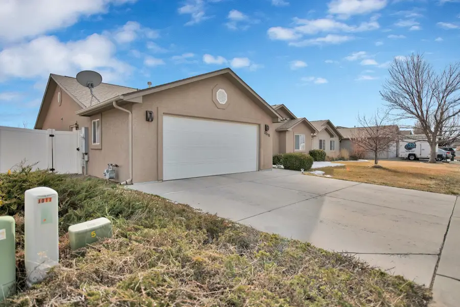 3015 Oakwood Drive, Grand Junction, CO 81504 - #3