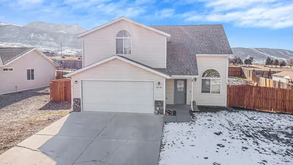 218 Cliff View Circle, Parachute, CO 81635