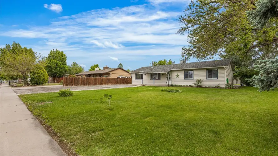 926 E Cleveland Avenue, Fruita, CO 81521 - #3