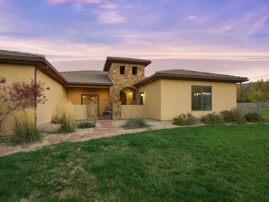 2103 Desert Hills Road, Grand Junction, CO 81507 - #2