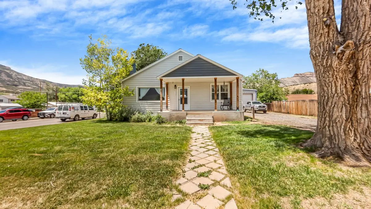 208 E 3rd Street, Parachute, CO 81635 - #1
