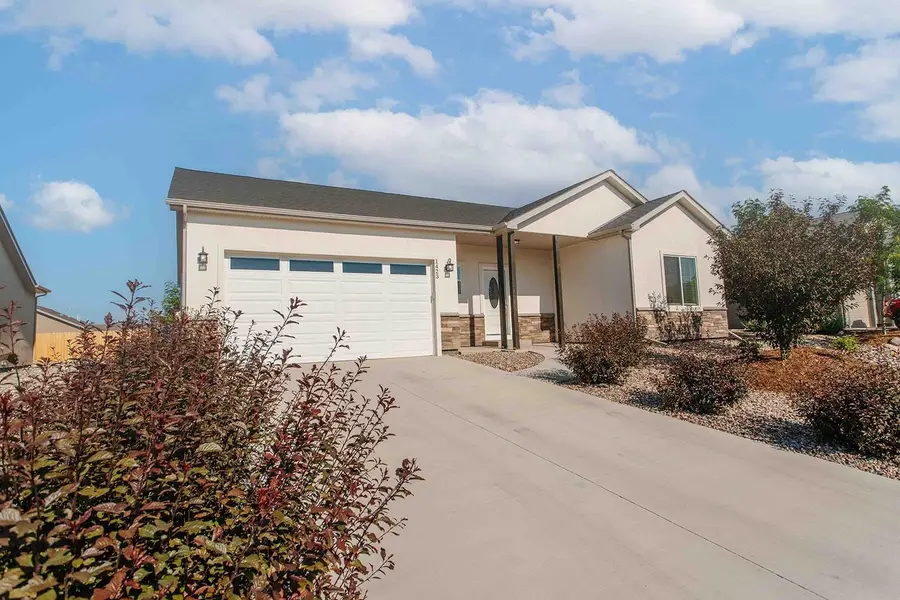 1423 Blue Creek Avenue, Montrose, CO 81401 - #2