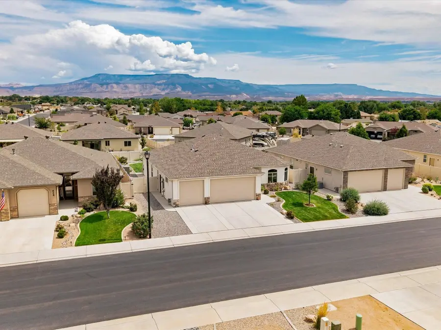 666 Strathearn Drive, Grand Junction, CO 81504 - #2