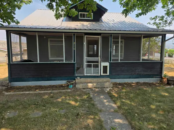 216 Denver Avenue, De Beque, CO 81630