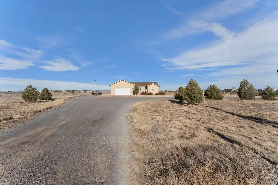 613 E Earl Dr, Pueblo West, CO 81007 - Image #2