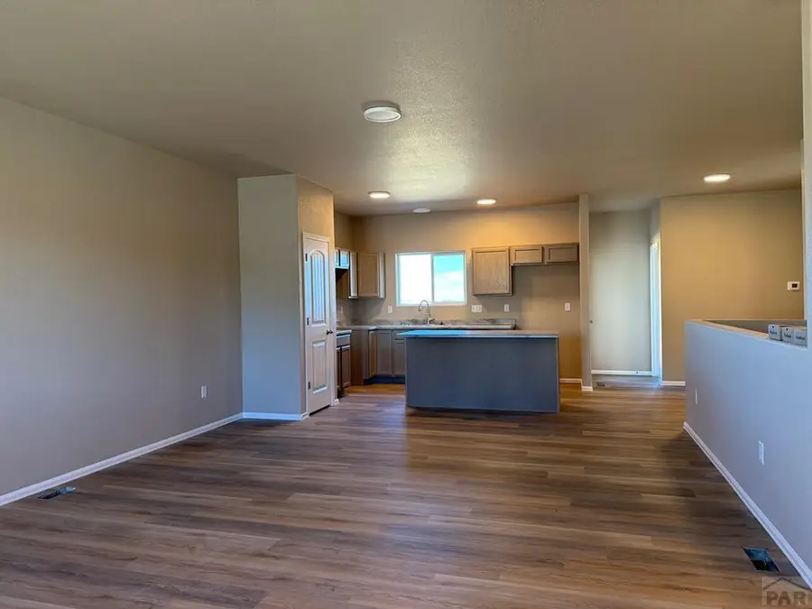 6104 Harper Ln, Pueblo, CO 81008 - Image #2