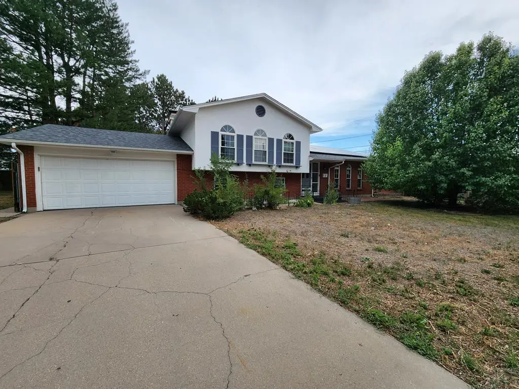 2 Hilton Ln, Pueblo, CO 81001 - Image #1