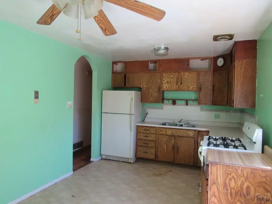 3600 Lancaster Dr, Pueblo, CO 81005 - Image #2
