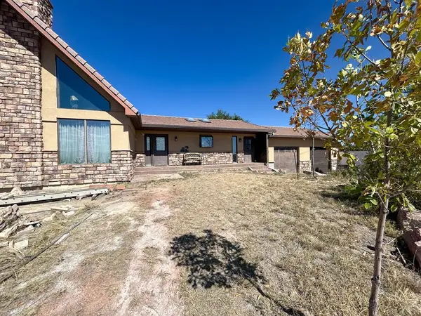1785 County Rd 120, Penrose, CO 81240