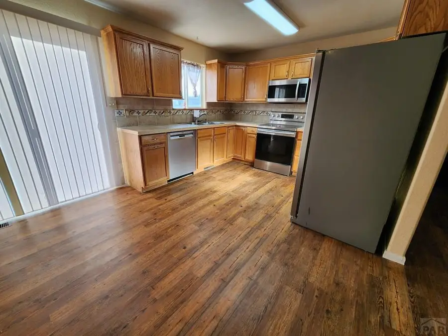 834 E Bedford Dr, Pueblo West, CO 81007 - Image #3