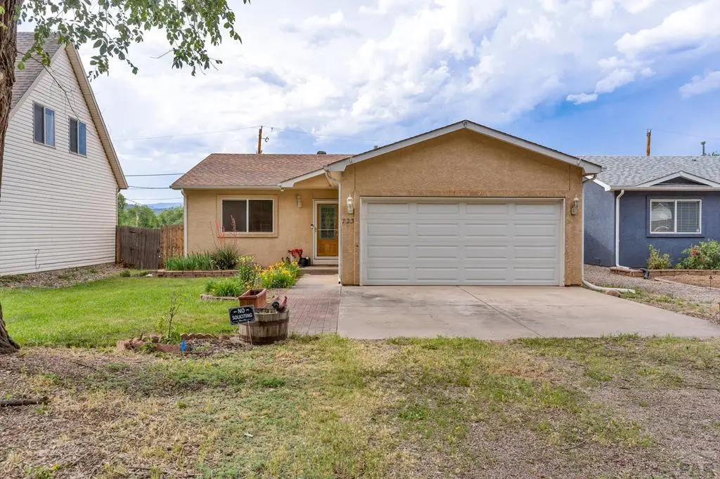 723 Griffin Ave, Canon City, CO 81212 - Image #1