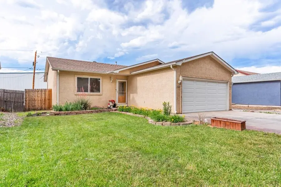 723 Griffin Ave, Canon City, CO 81212 - Image #3