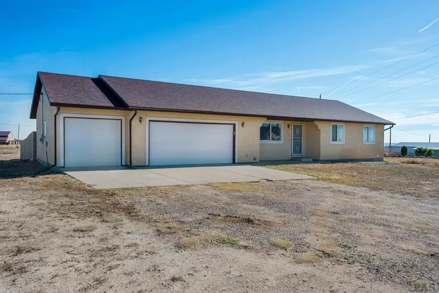 393 E Chadwick Dr, Pueblo West, CO 81007 - Image #2