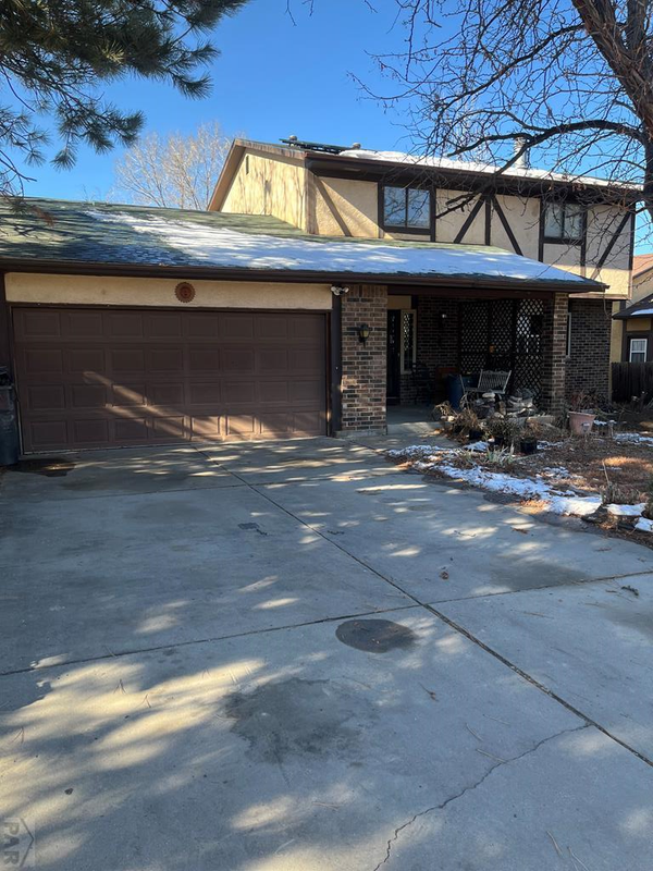 2 Bellflower Ct, Pueblo, CO 81001
