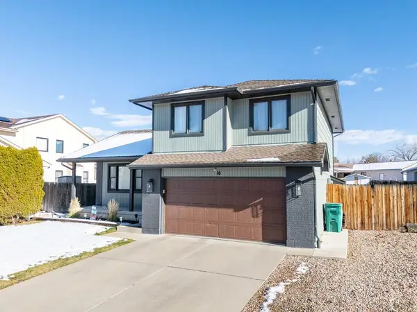 16 Ironbridge Lane, Pueblo, CO 81001