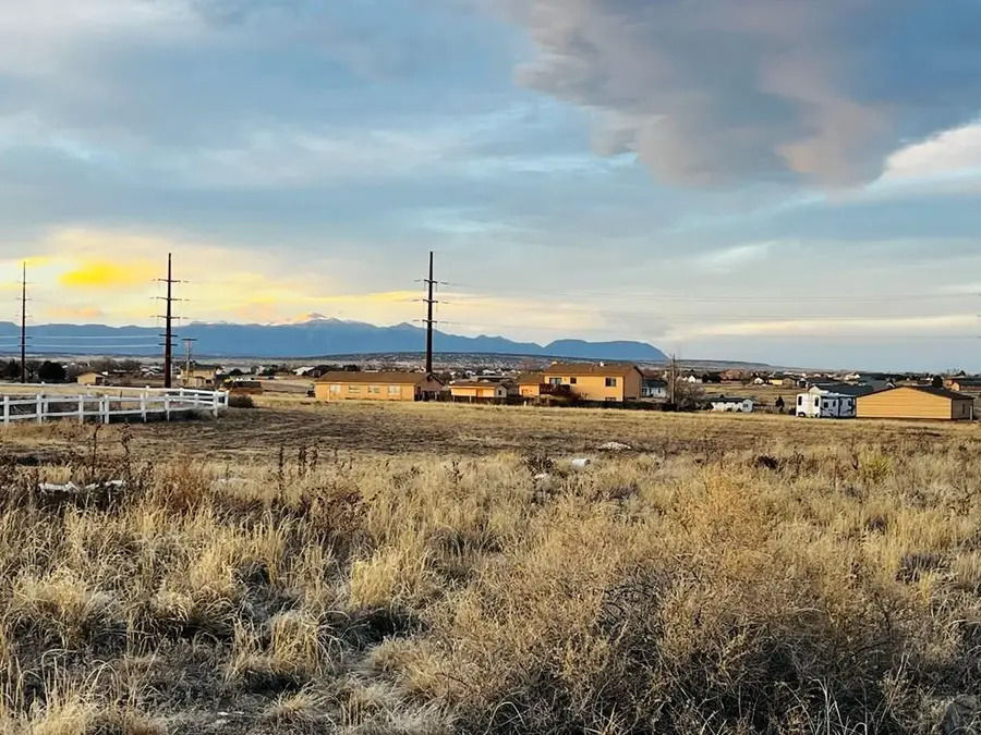 260 N Ivanhoe Court, Pueblo West, CO 81007 - Image #2