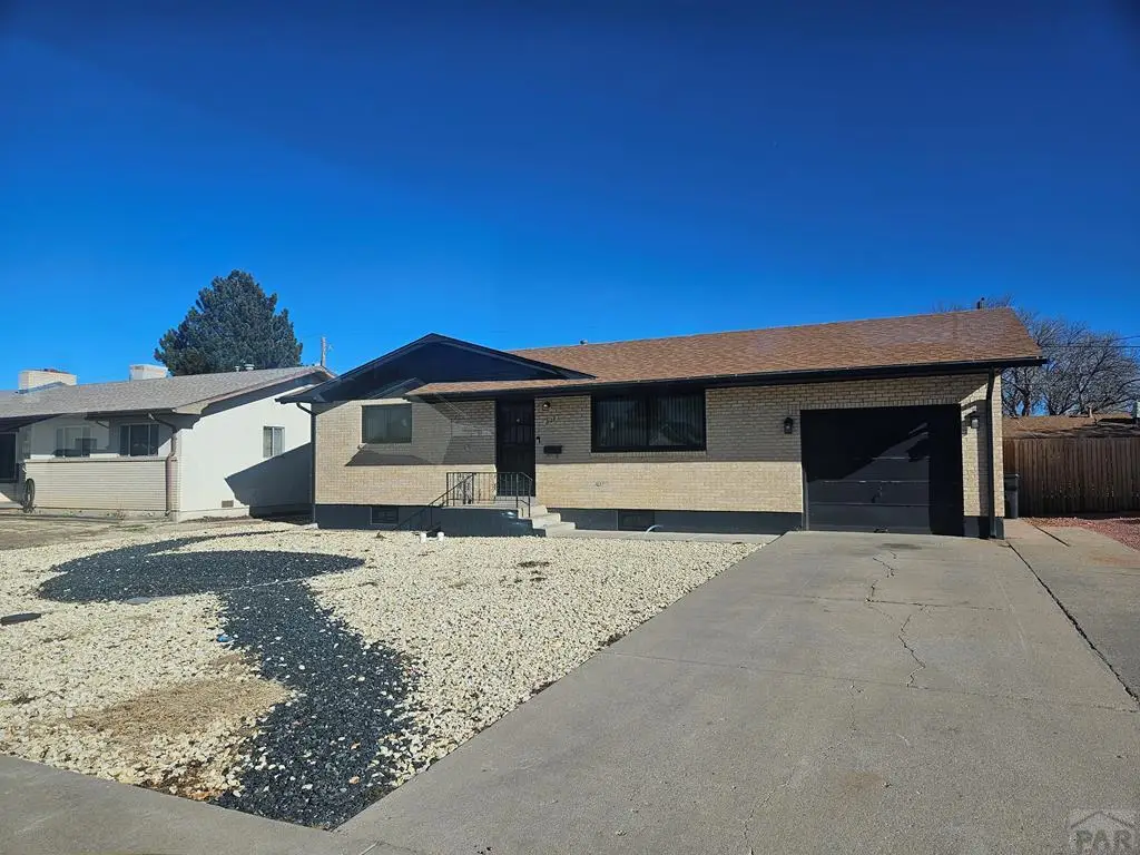 2128 Oakwood, Pueblo, CO 81005 - Image #1