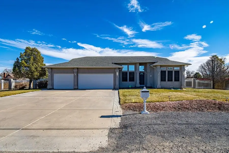 320 Brentwood Dr, Pueblo, CO 81005 - Image #2