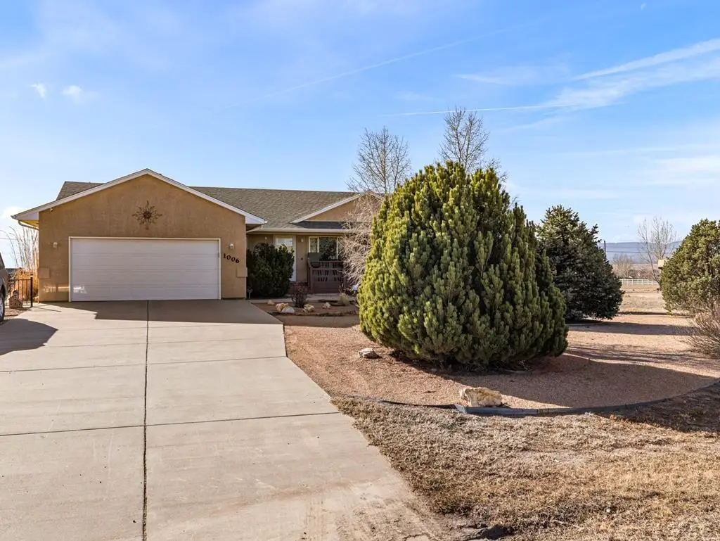 1006 W Capistrano Ave, Pueblo, CO 81007 - #1