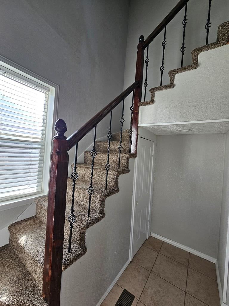 106 S 6th St, Lamar, CO 81052 - #2