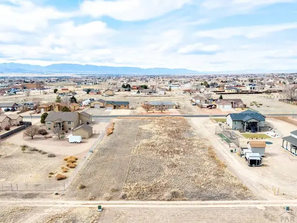 962 S Bayonne Dr, Pueblo West, CO 81007