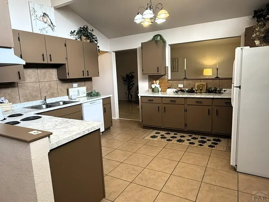 3139 Skyview Ave, Pueblo, CO 81008 - #3