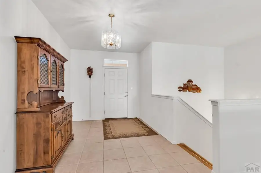 2064 Iris Rd, Pueblo, CO 81006 - #2