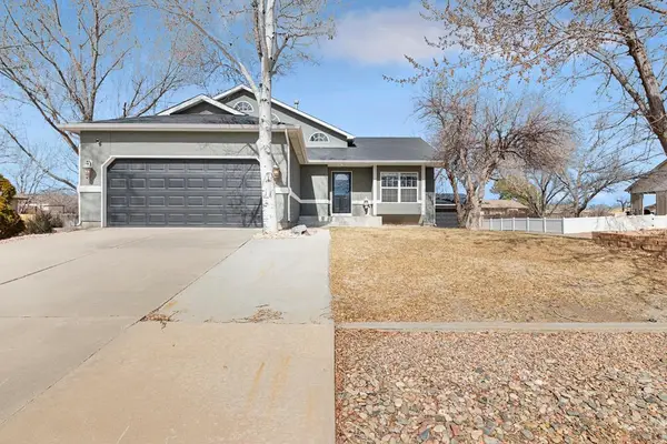 315 W Venturi Dr, Pueblo West, CO 81007