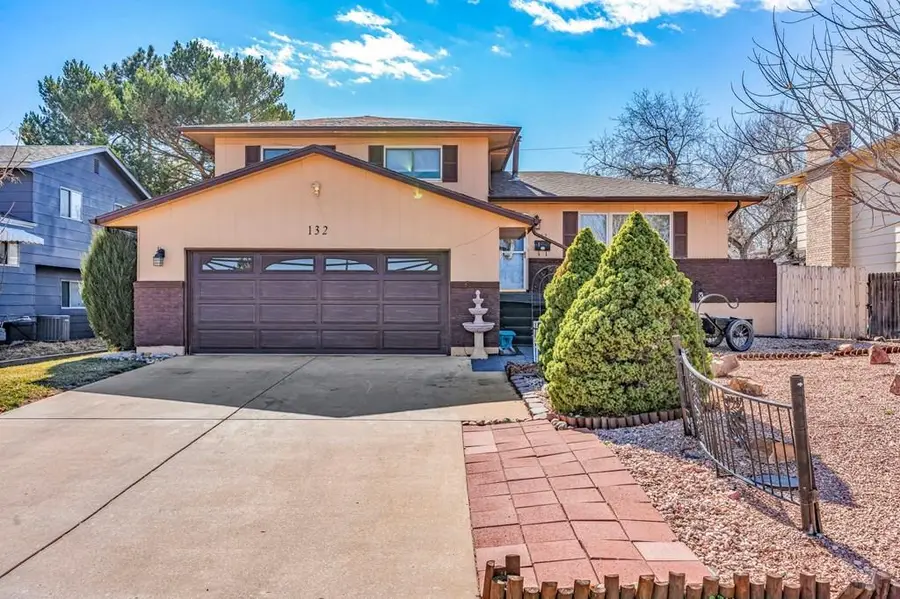 132 Montcalm Dr, Pueblo, CO 81005 - #2