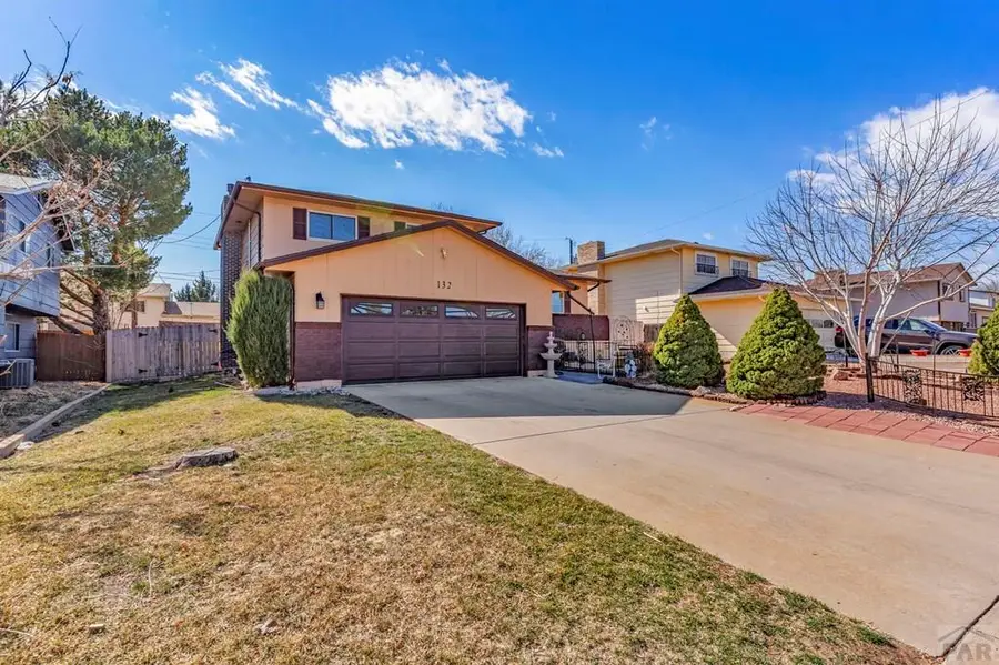 132 Montcalm Dr, Pueblo, CO 81005 - #3